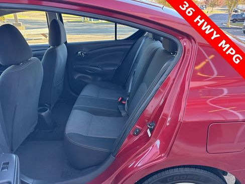 Used 2018 Nissan Versa SV image 22