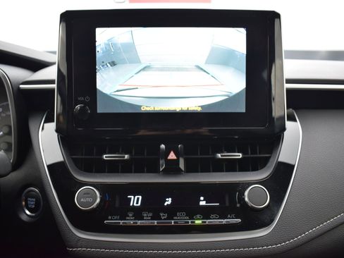 Used 2024 Toyota Corolla SE w/ SE Package image 16