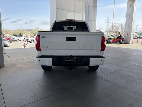 Used 2015 Toyota Tundra Limited w/ Limited Premium Package image 6