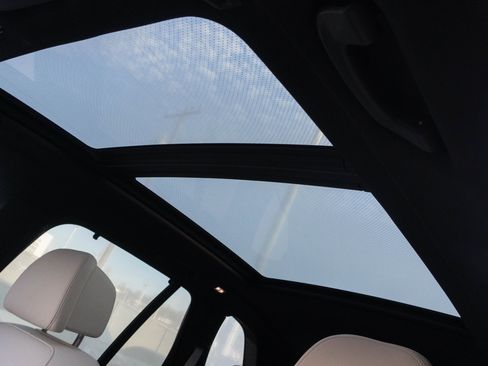 Certified 2022 BMW X5 xDrive40i w/ M Sport Package image 14