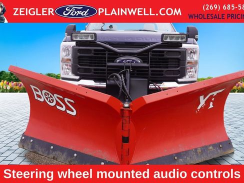 Used 2024 Ford F250 XL w/ FX4 Off-Road Package image 5