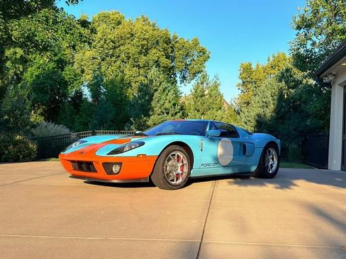 Used 2006 Ford GT RWD image 74