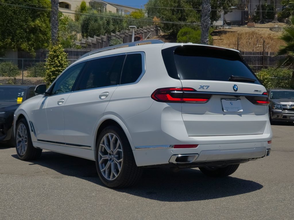 Used 2024 BMW X7 xDrive40i w/ Parking Assistance Package AWD/4WD image 25