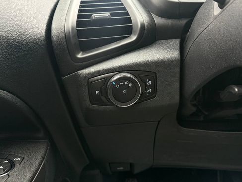 Used 2019 Ford EcoSport SE image 17