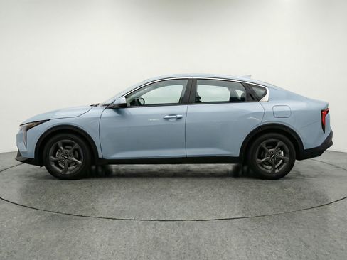 Used 2025 Kia K4 LXS FWD image 5