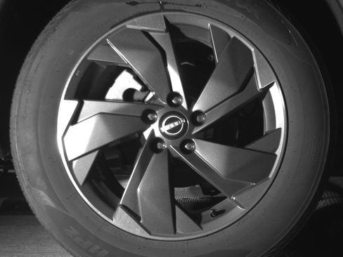 Used 2025 Nissan Rogue SV image 15