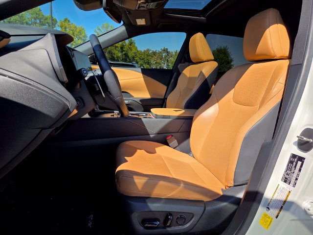 Used 2023 Lexus RX 350 Premium Plus w/ Cold Area Package FWD image 9
