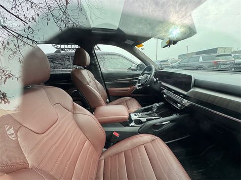 Used 2023 Kia Telluride SX Prestige image 3