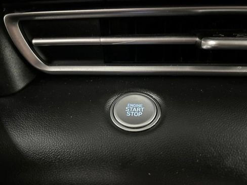 Used 2023 Hyundai Elantra SEL FWD image 10