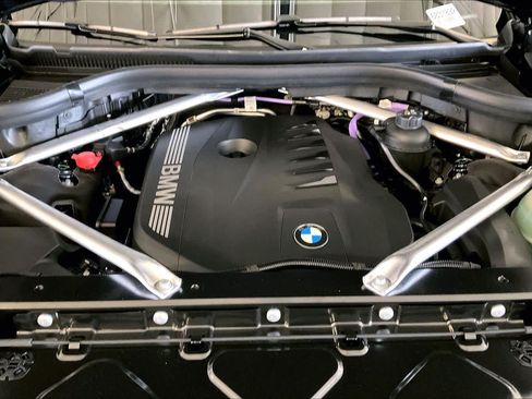 New 2027 BMW X7 xDrive40i w/ M Sport Package AWD/4WD image 15