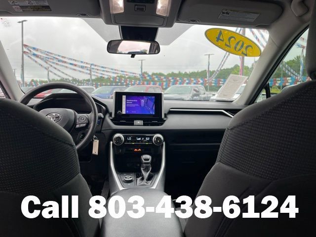 Used 2024 Toyota RAV4 LE AWD/4WD image 15