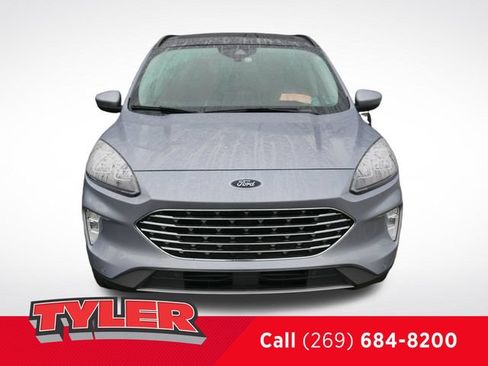Used 2022 Ford Escape Titanium w/ Titanium Elite Package AWD/4WD image 2