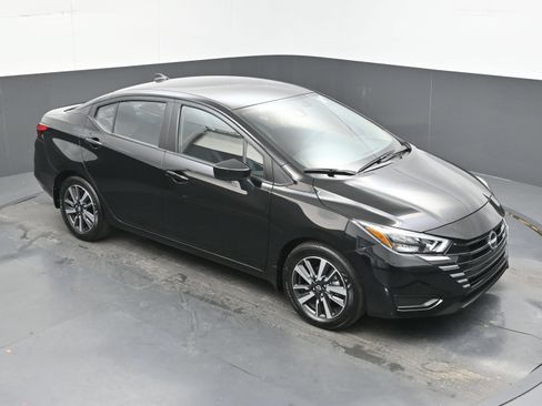 Certified 2025 Nissan Versa SV w/ Trunk Package FWD image 29