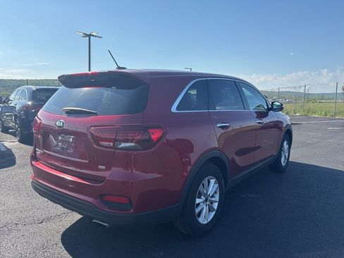 Used 2019 Kia Sorento AWD image 2