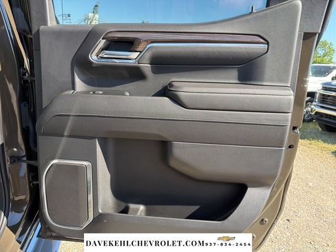 Used 2023 Chevrolet Silverado 1500 LT AWD/4WD image 20