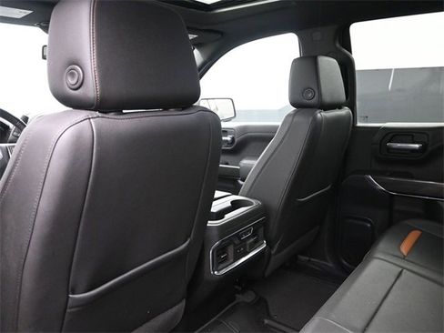 Used 2021 GMC Sierra 1500 AT4 w/ AT4 Preferred Package image 10