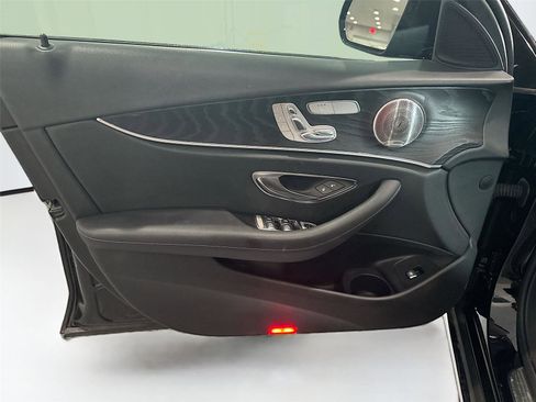 Used 2021 Mercedes-Benz E 450 4MATIC All-Terrain Wagon image 9