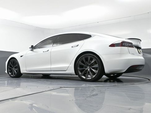 Used 2020 Tesla Model S Long Range Plus image 57