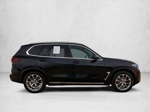 Used 2024 BMW X5 xDrive40i w/ Premium Package AWD/4WD image 4