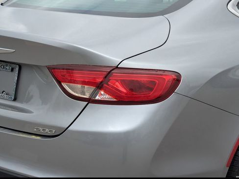 Used 2016 Chrysler 200 Limited w/ Anniversary Edition image 7