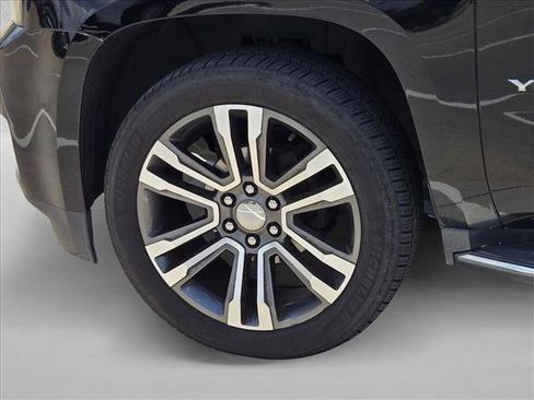 Used 2019 GMC Yukon XL SLT AWD/4WD image 10