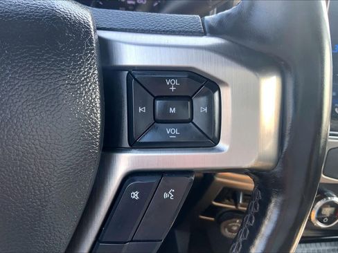 Used 2022 Ford F250 Platinum w/ FX4 Off-Road Package image 25