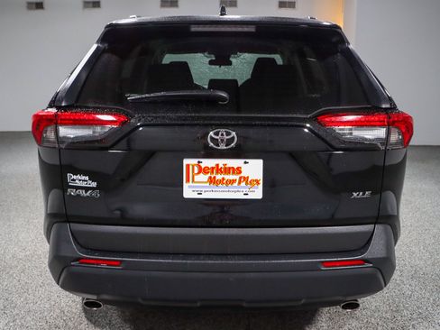 Used 2024 Toyota RAV4 XLE FWD image 8