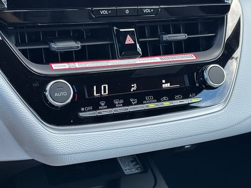 Certified 2026 Toyota Corolla SE w/ SE Package FWD image 19