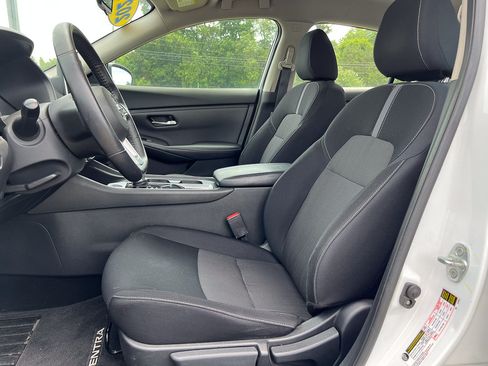 Used 2021 Nissan Sentra SV FWD image 13