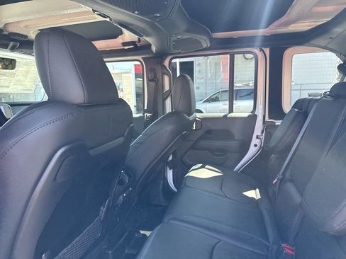 New 2025 Jeep Wrangler Unlimited Rubicon 4xe image 13