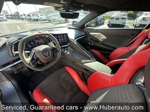 Used 2022 Chevrolet Corvette STINGRAY CONVERTIBLE w/ Z51 Performance Package image 20