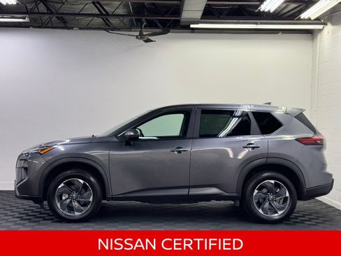 Certified 2025 Nissan Rogue SV AWD/4WD image 4