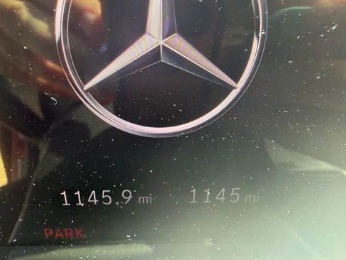 Used 2025 Mercedes-Benz C 300 Sedan image 3