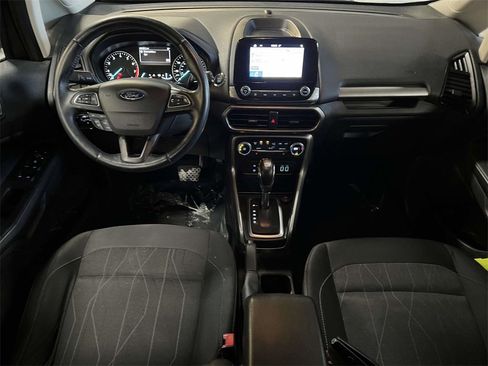Used 2018 Ford EcoSport SE image 3