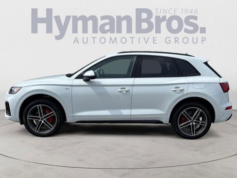 Used 2024 Audi Q5 e Premium Plus w/ Premium Plus Package image 6