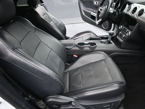 Used 2020 Ford Mustang Premium image 24