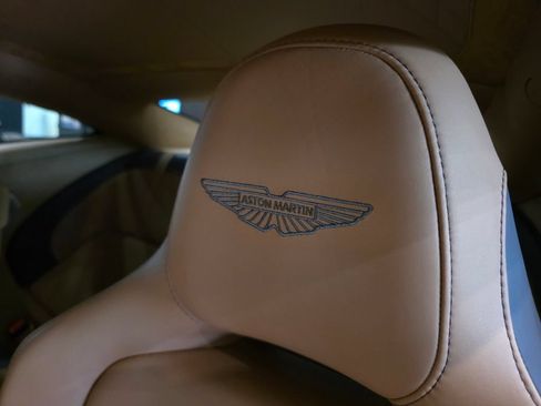 Used 2024 Aston Martin DB12 Coupe RWD image 12