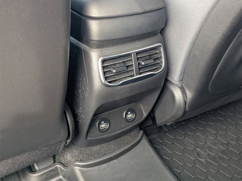 Used 2023 Hyundai Santa Fe SEL image 20