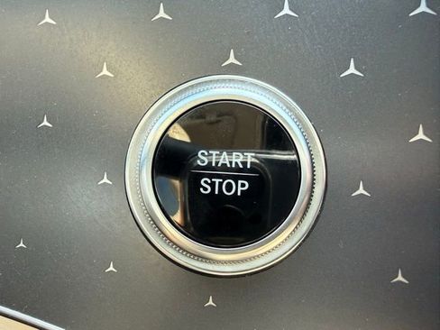 Used 2022 Mercedes-Benz EQS 450+ Sedan image 21