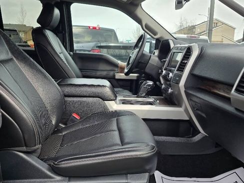 Used 2020 Ford F150 Lariat w/ Equipment Group 502A Luxury AWD/4WD image 17