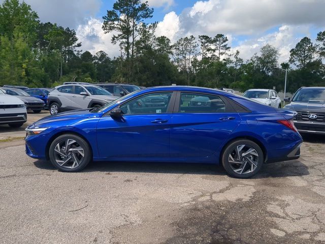 New 2025 Hyundai Elantra SEL FWD image 8