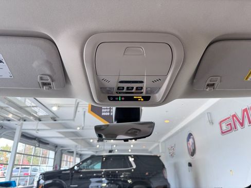 Certified 2024 Buick Enclave Avenir w/ Avenir Technology Package image 29