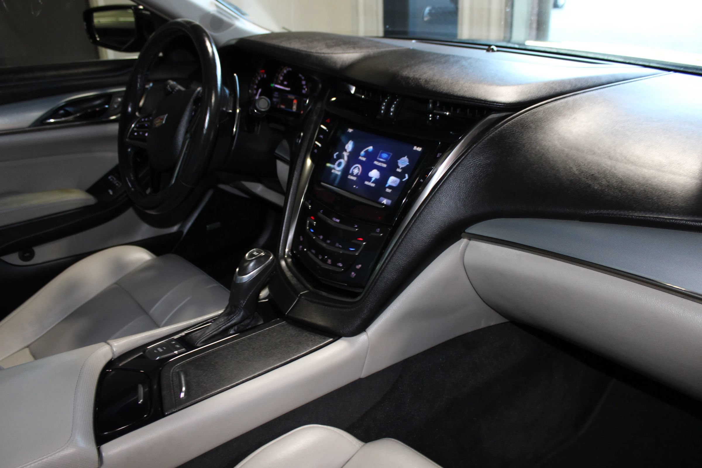 Used 2017 Cadillac CTS Luxury RWD image 35