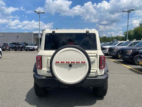 New 2026 Ford Bronco Outer Banks w/ Sasquatch Package AWD/4WD image 4