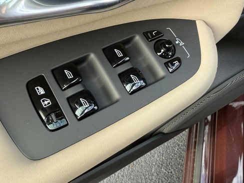 New 2026 Volvo XC90 B5 Plus image 10