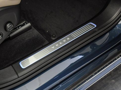 New 2026 Volvo XC90 B5 Core image 19