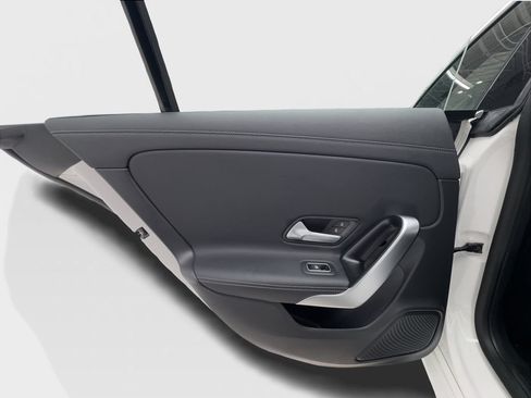 Used 2025 Mercedes-Benz CLA 250 image 24