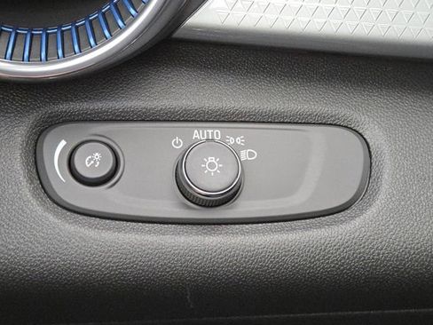 New 2026 Chevrolet Trax LT image 12