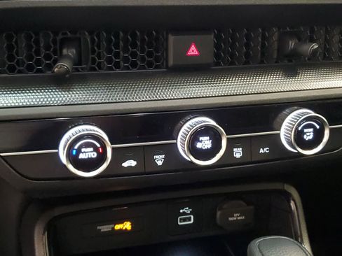 Certified 2025 Honda CR-V LX image 28