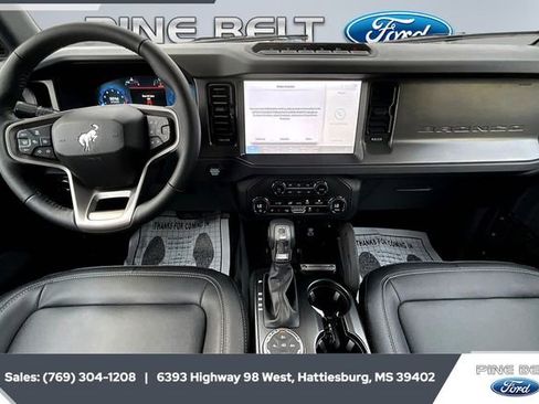 New 2025 Ford Bronco Badlands image 9